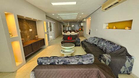 Beautiful house with panoramic views in a prime location in the city