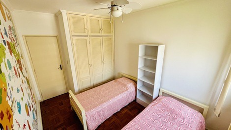 Vista ao Mar Praia Pitangueiras. Serviço de praia. Garagem