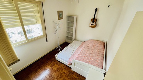 Vista ao Mar Praia Pitangueiras. Serviço de praia. Garagem