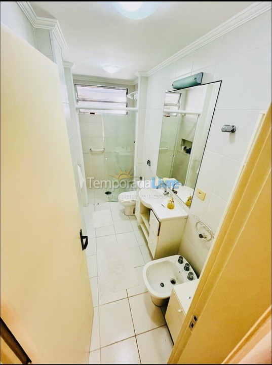 Apartamento para aluguel de temporada em Guarujá (Pitangueiras)