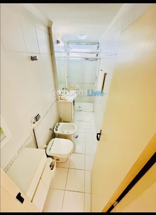 Apartamento para aluguel de temporada em Guarujá (Pitangueiras)