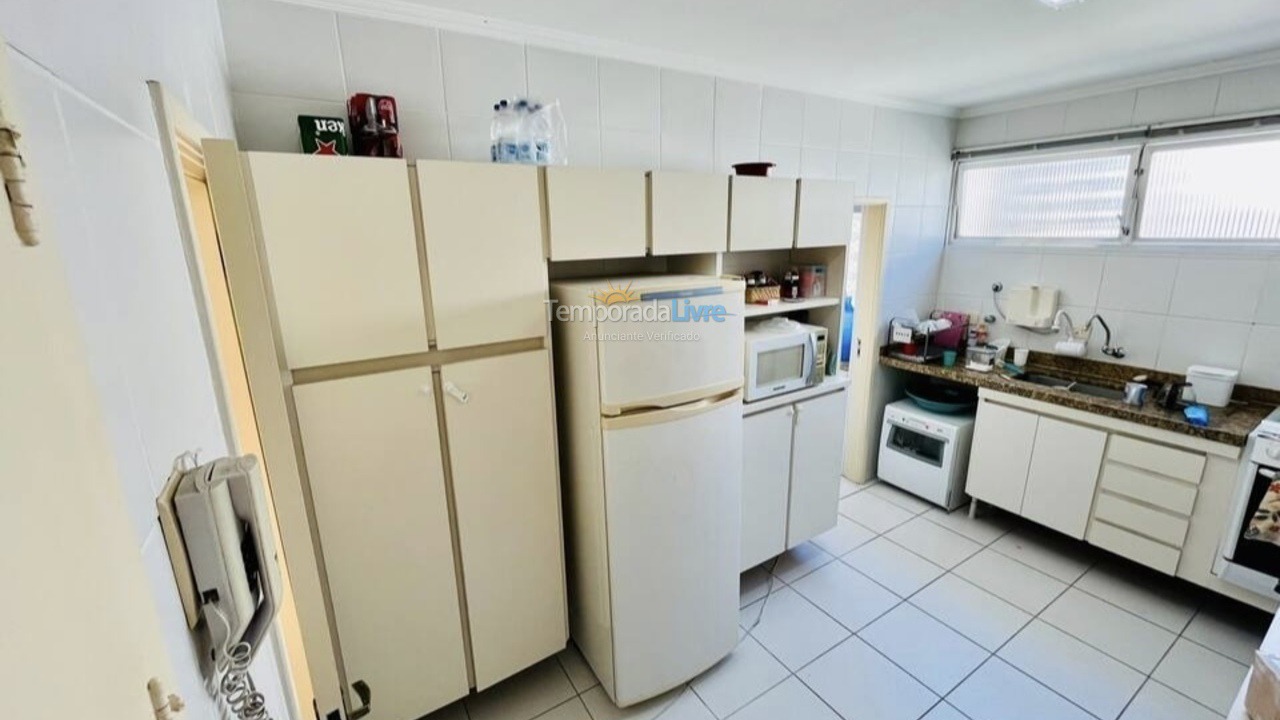 Apartamento para aluguel de temporada em Guarujá (Pitangueiras)