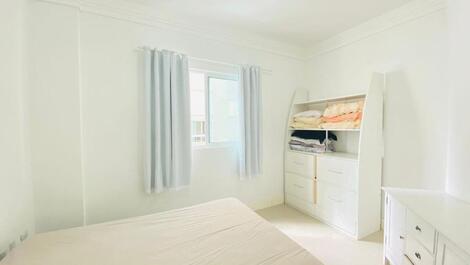 Apartment with side view in Quadra do Mar in Meia Praia