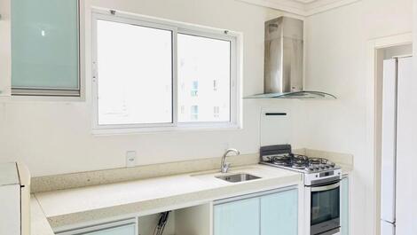 Apartment with side view in Quadra do Mar in Meia Praia