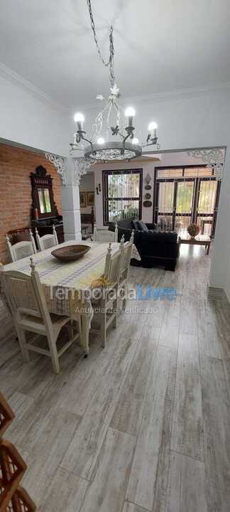 Casa para aluguel de temporada em Bertioga (Praia de Guaratuba)