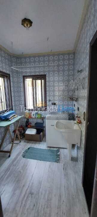 Casa para aluguel de temporada em Bertioga (Praia de Guaratuba)