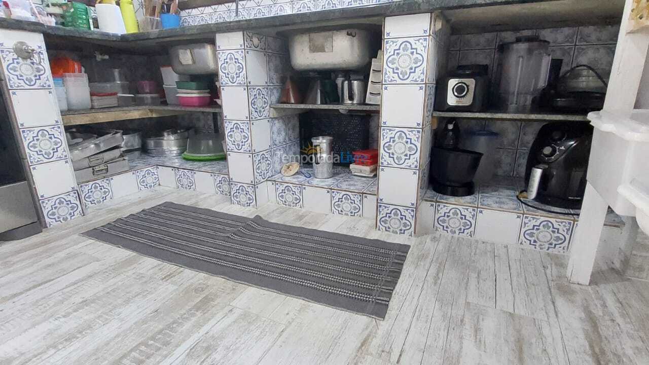 Casa para aluguel de temporada em Bertioga (Praia de Guaratuba)