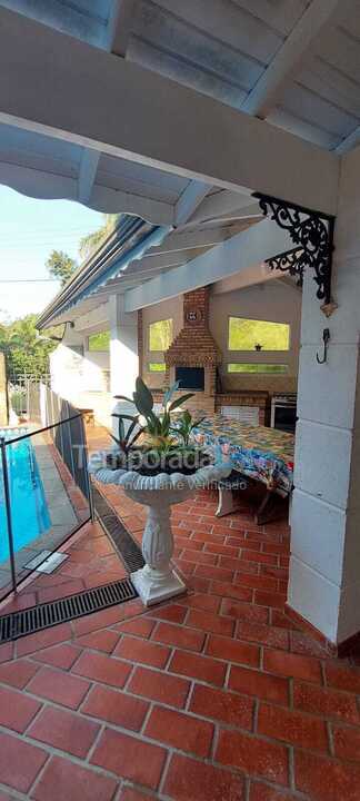 Casa para aluguel de temporada em Bertioga (Praia de Guaratuba)