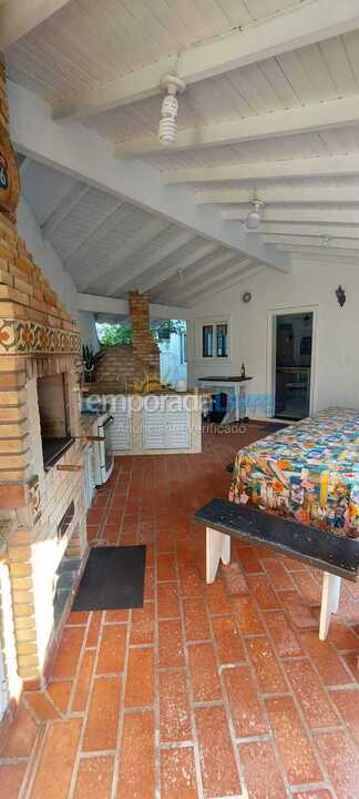 Casa para aluguel de temporada em Bertioga (Praia de Guaratuba)