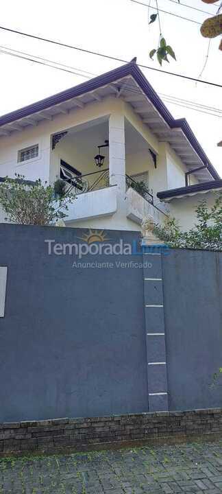 Casa para aluguel de temporada em Bertioga (Praia de Guaratuba)