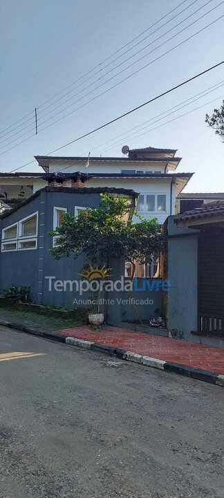 Casa para aluguel de temporada em Bertioga (Praia de Guaratuba)