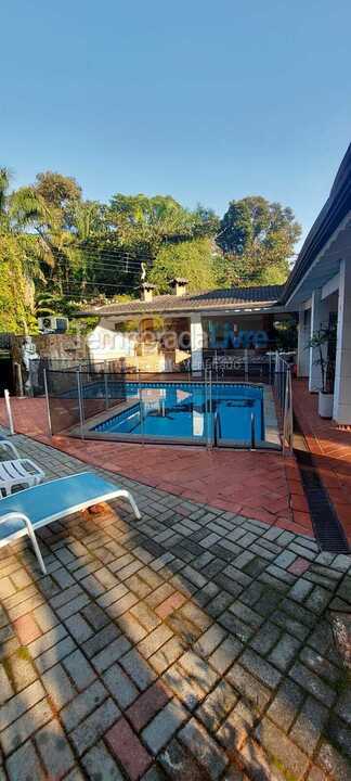 Casa para aluguel de temporada em Bertioga (Praia de Guaratuba)