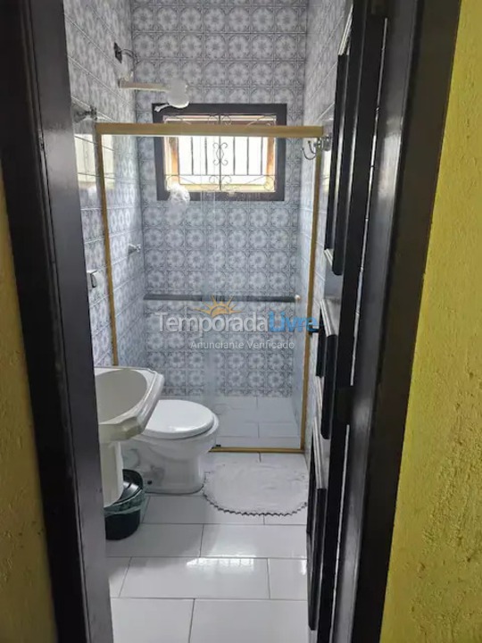 Casa para aluguel de temporada em Bertioga (Praia de Guaratuba)