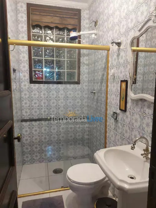 Casa para aluguel de temporada em Bertioga (Praia de Guaratuba)