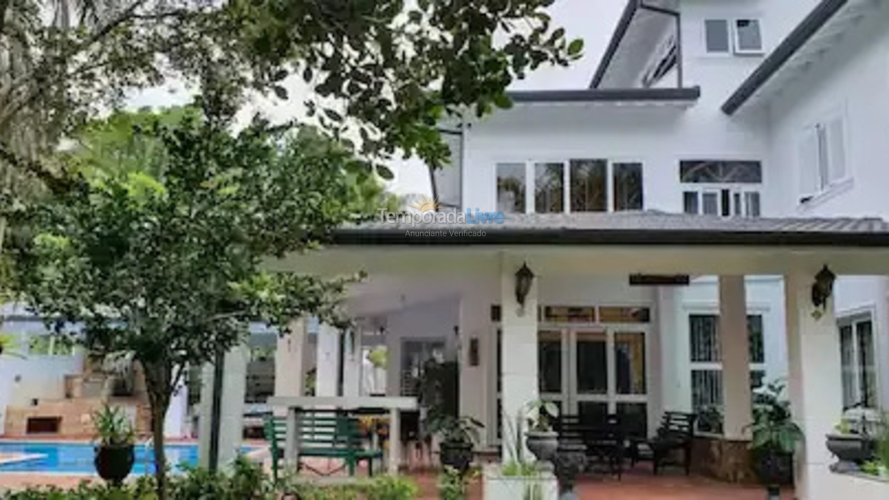 Casa para aluguel de temporada em Bertioga (Praia de Guaratuba)