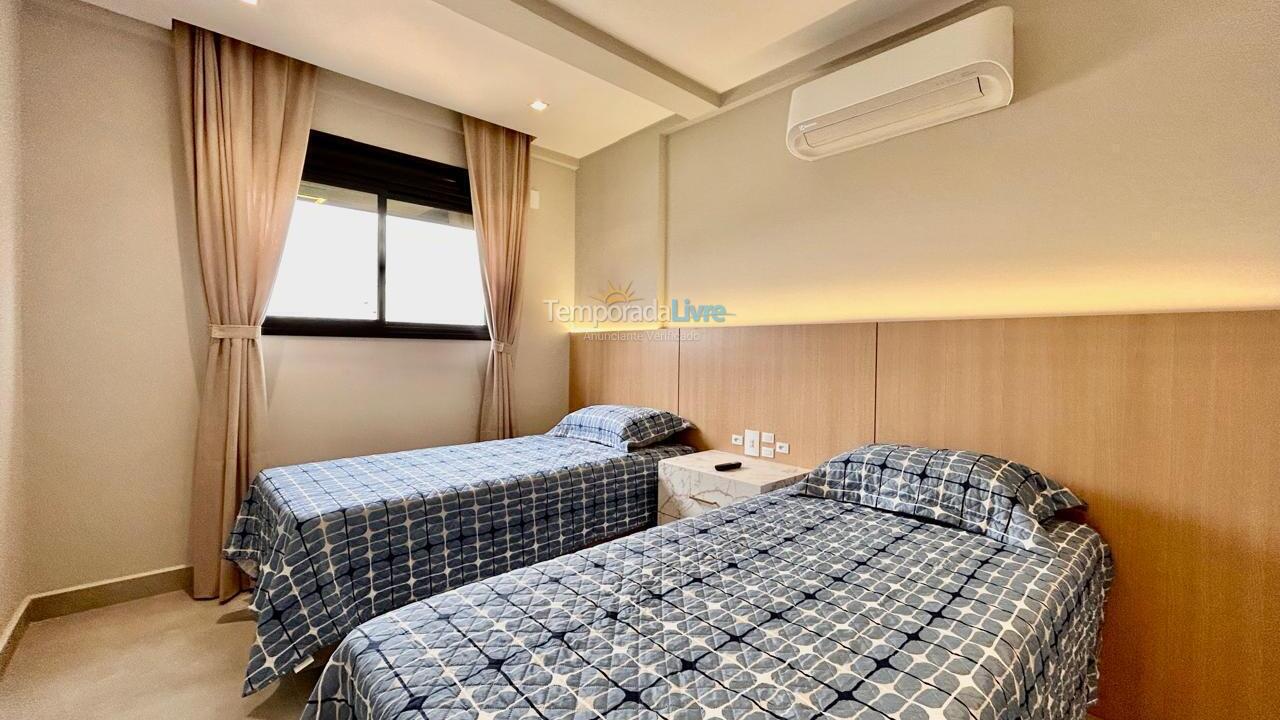 Apartment for vacation rental in Bombinhas (Canto Grande)