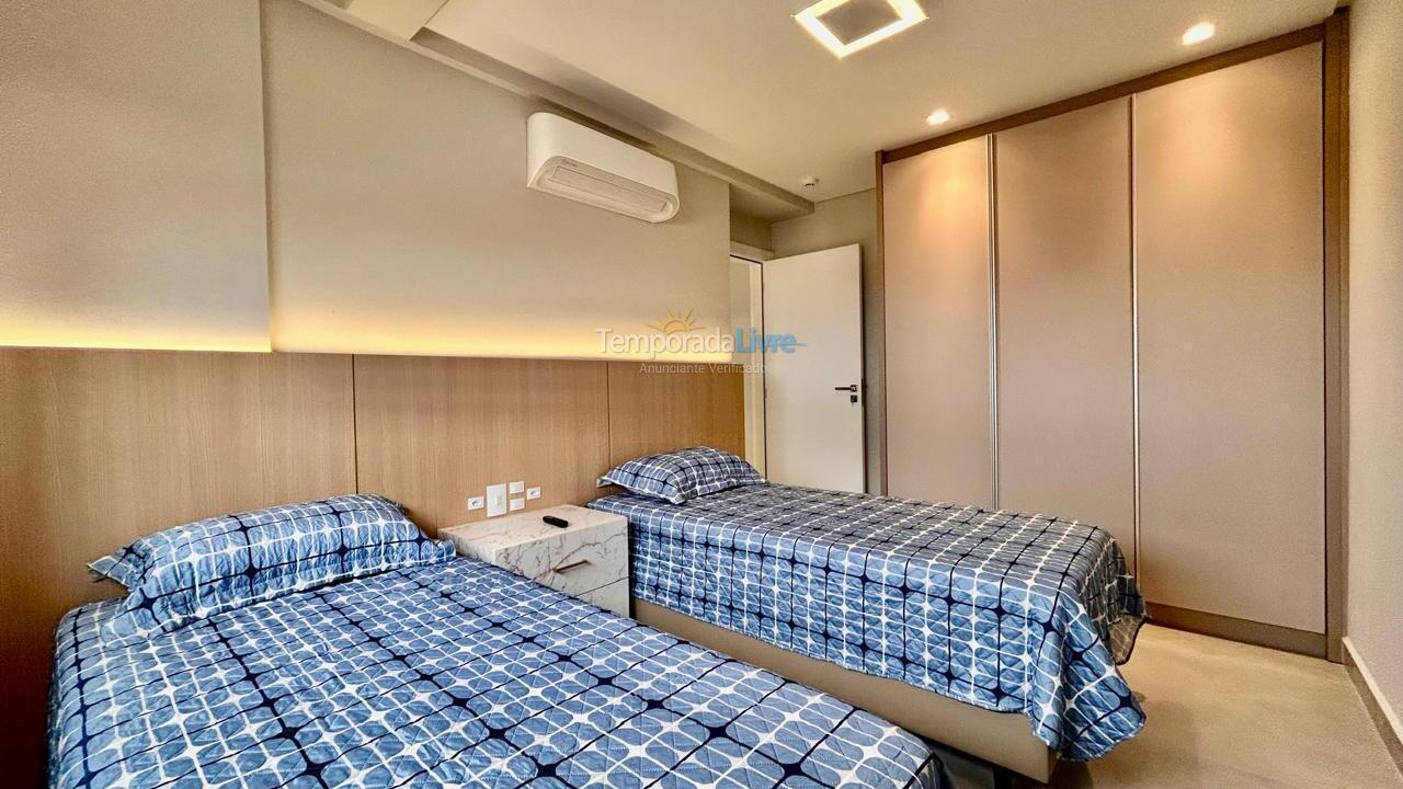 Apartment for vacation rental in Bombinhas (Canto Grande)