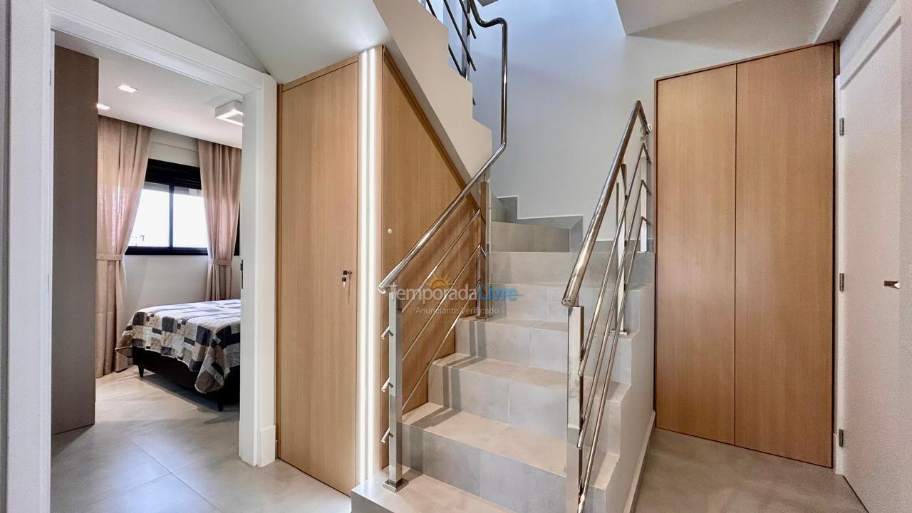 Apartment for vacation rental in Bombinhas (Canto Grande)