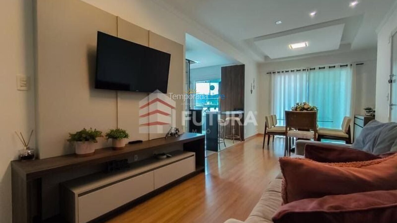 Apartamento para aluguel de temporada em Bombinhas (Praia de Bombas)