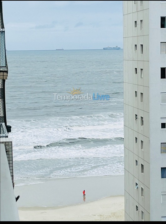 Apartamento para aluguel de temporada em Guarujá (Pitangueiras)