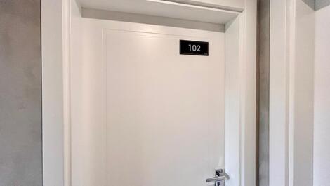 Apartamento de 2 habitaciones con vista al mar.