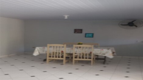 Casa 2 dorm praia lazaro com wi-fi