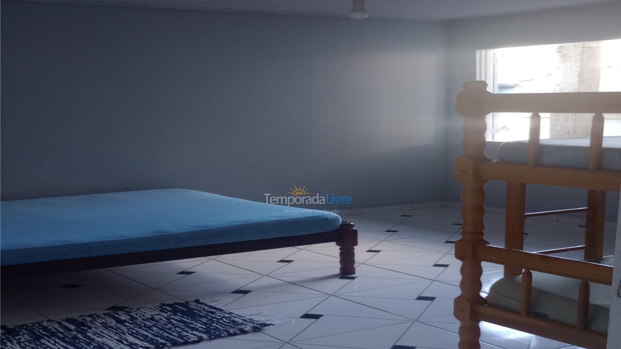 Casa para aluguel de temporada em Ubatuba (Praia do Lázaro)