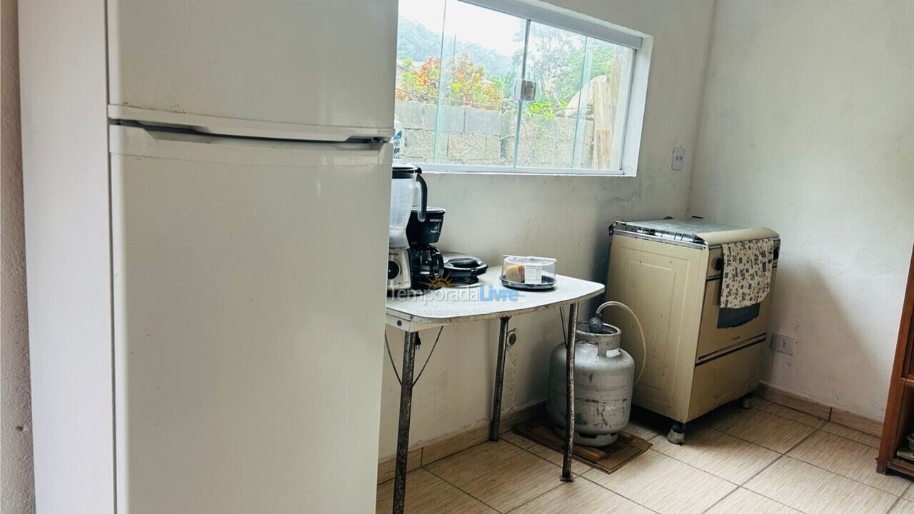 Casa para aluguel de temporada em Ubatuba (Pereque Mirim)