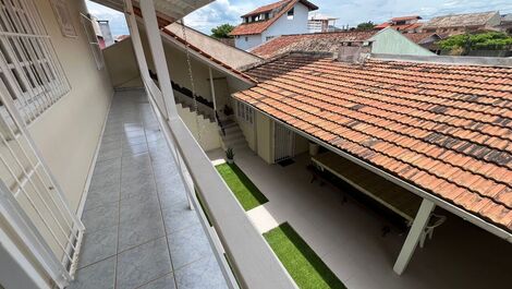 Excelente adosado, 7 habitaciones, 4 garajes, WI-FI, barbacoa