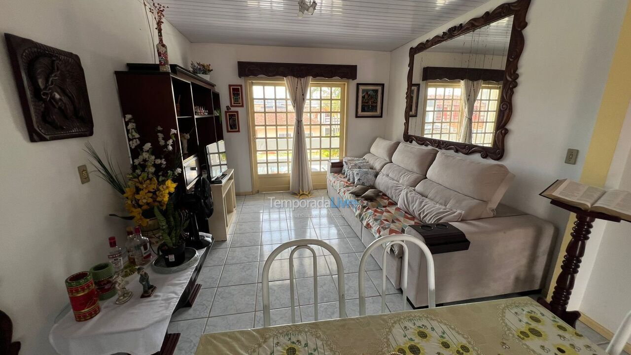 Casa para alquiler de vacaciones em São Francisco do Sul (Enseada)