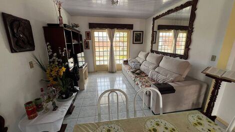 Excelente adosado, 7 habitaciones, 4 garajes, WI-FI, barbacoa