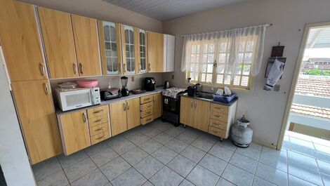 Excelente adosado, 7 habitaciones, 4 garajes, WI-FI, barbacoa