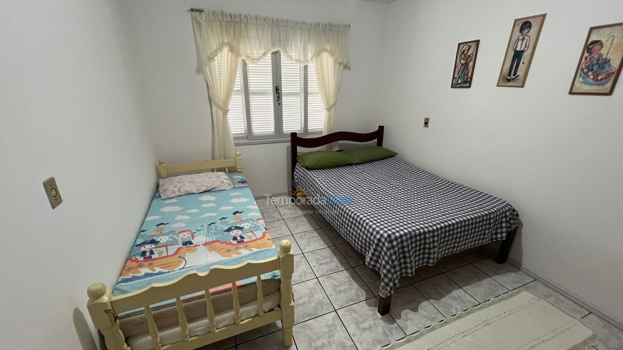 Casa para alquiler de vacaciones em São Francisco do Sul (Enseada)