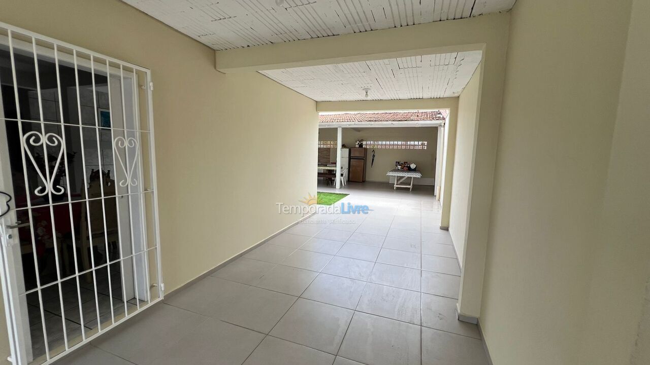 Casa para alquiler de vacaciones em São Francisco do Sul (Enseada)