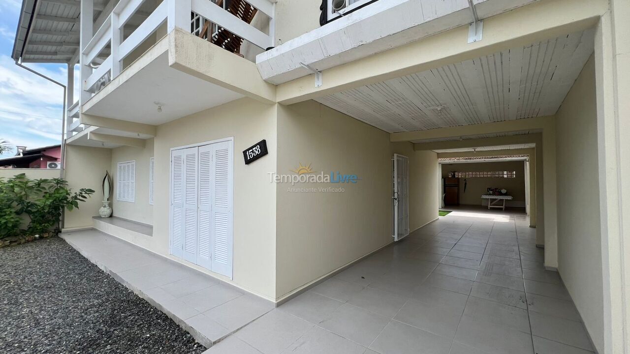 Casa para alquiler de vacaciones em São Francisco do Sul (Enseada)
