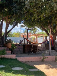 Casa de praia rústica com conforto e excelente localização