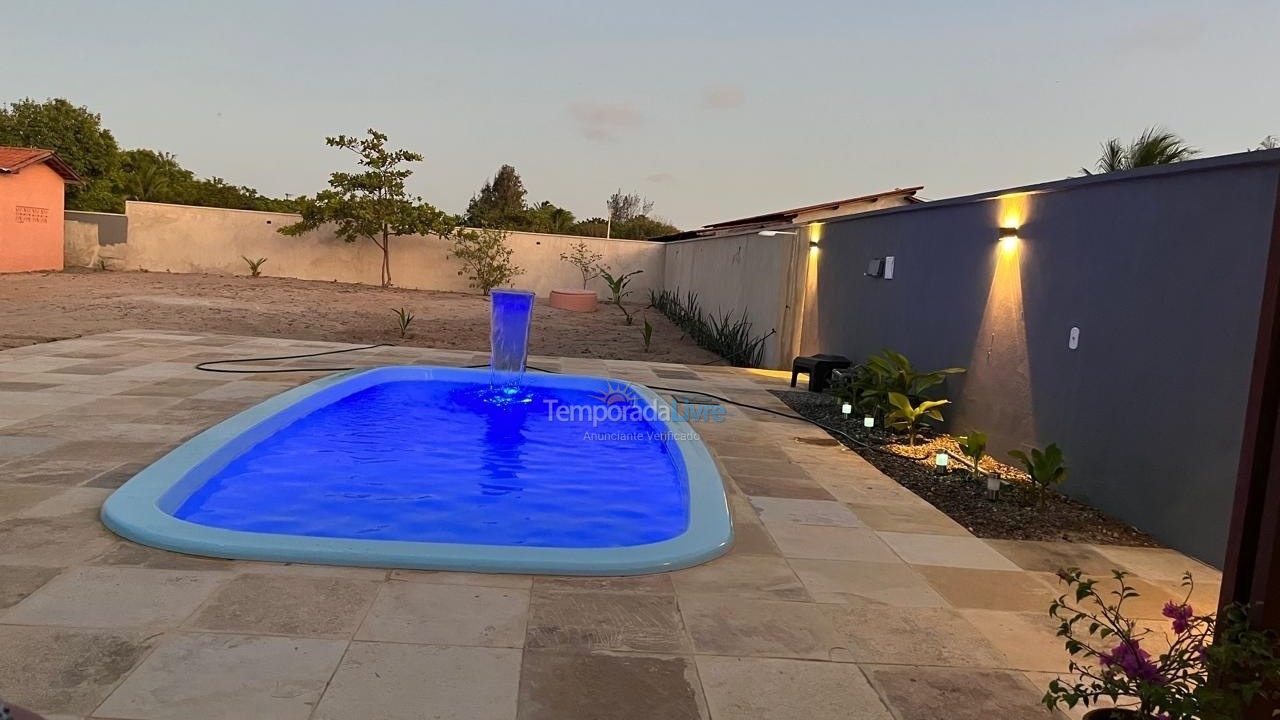 Casa para aluguel de temporada em Itapipoca (Praia da Baleia)