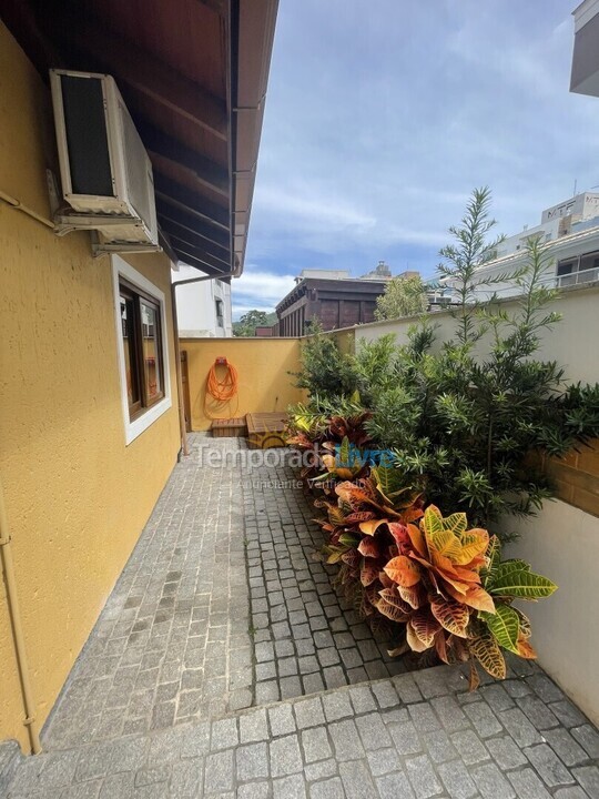 Casa para alquiler de vacaciones em Governador Celso Ramos (Centro)