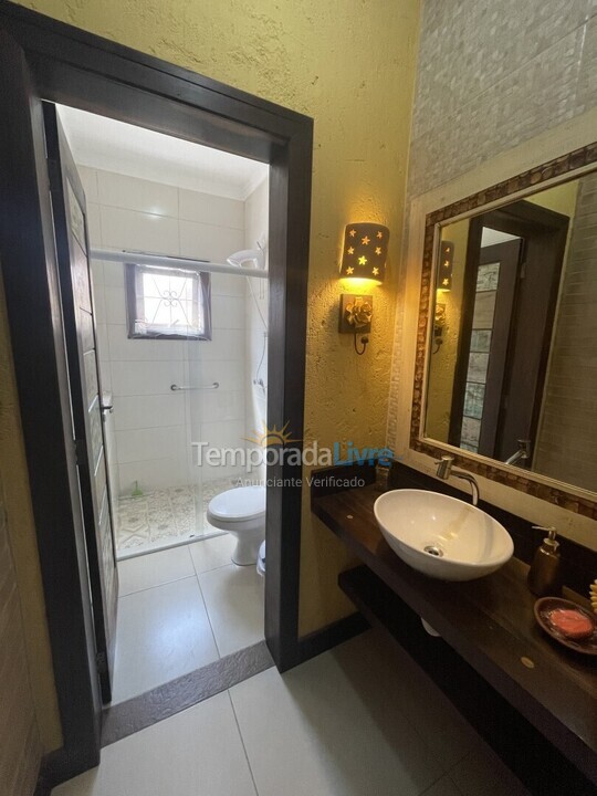 Casa para alquiler de vacaciones em Governador Celso Ramos (Centro)