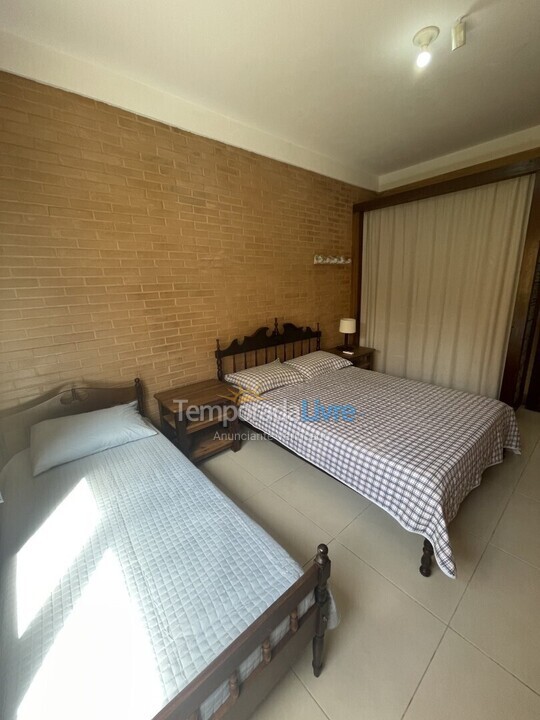 Casa para alquiler de vacaciones em Governador Celso Ramos (Centro)