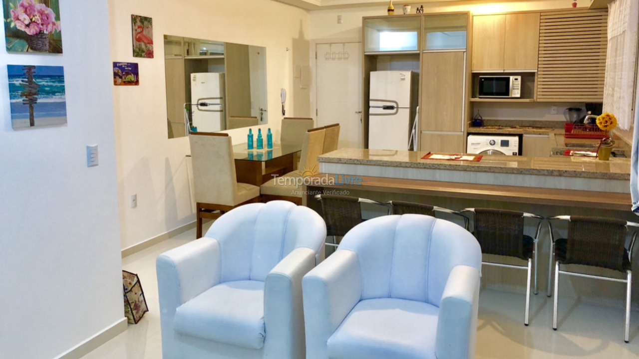 Apartamento para aluguel de temporada em Governador Celso Ramos (Praia de Palmas)