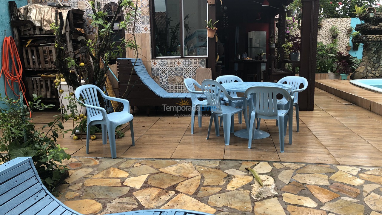 Casa para alquiler de vacaciones em Matinhos (Caiobá)
