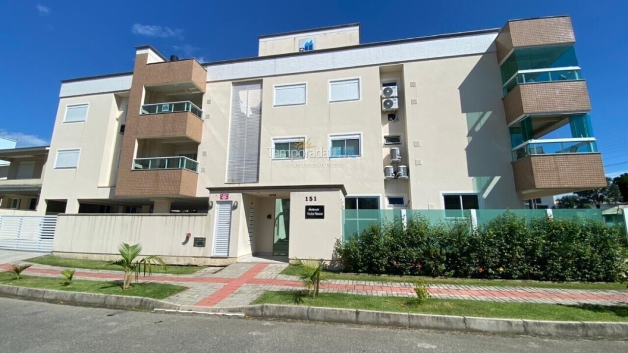 Apartamento para alquiler de vacaciones em Governador Celso Ramos (Praia de Palmas)