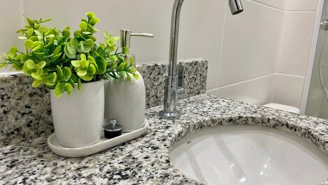 A178 - Conforto e Vista Mar | Churrasqueira | Suíte e Ar Condicionado