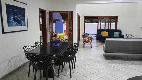 Casa en Comunidad Cerrada en la Playa