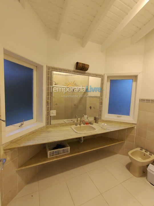 Casa para aluguel de temporada em Bertioga (Riviera de São Lourenço)