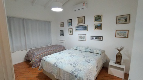 Casa próximo a praia Riviera - 5 suítes no módulo 4