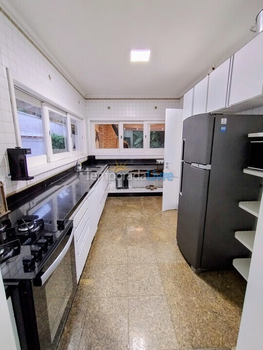 Casa para aluguel de temporada em Bertioga (Riviera de São Lourenço)