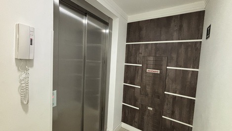 Alquiler Vacacional en Bombinhas Apartamento 03 habitaciones - LA0067