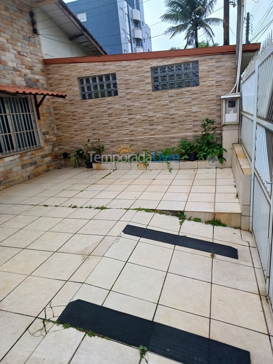 Casa para aluguel de temporada em Mongaguá (Jd Aguapeu)